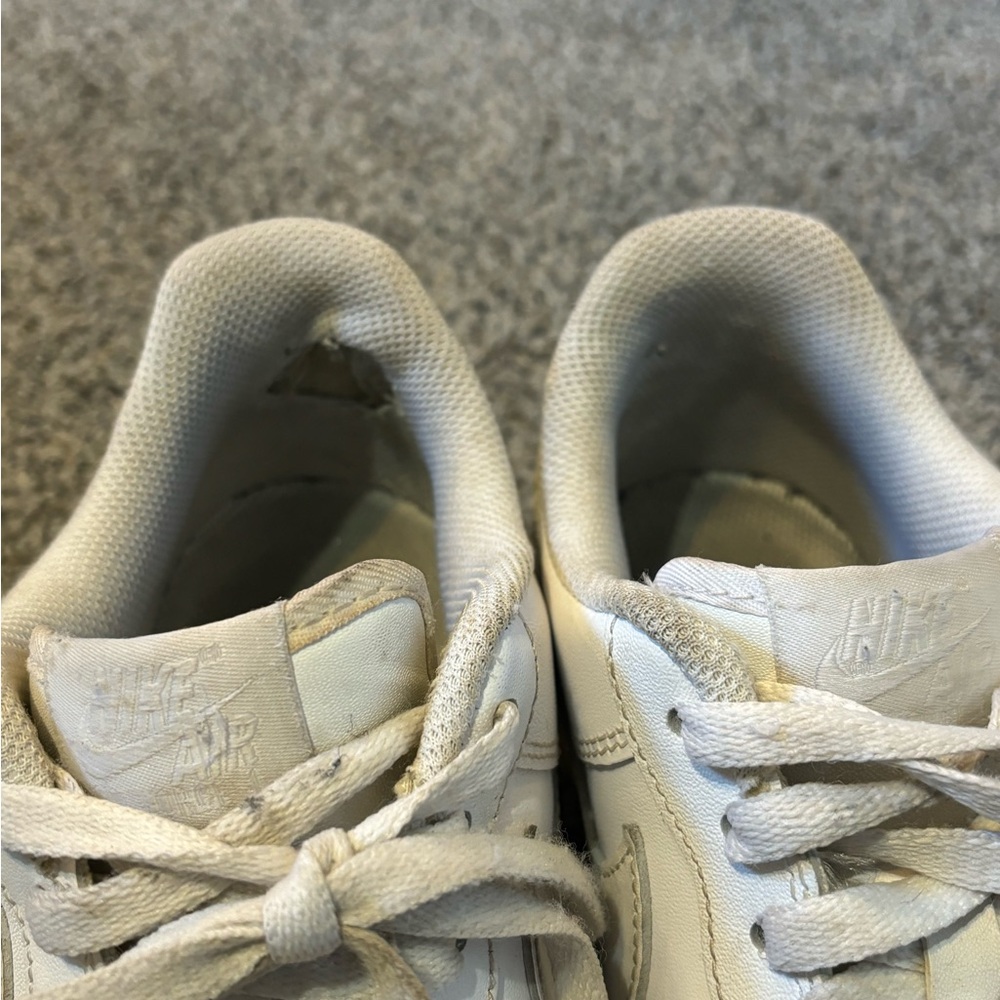Nike Air Force 1 07 - Picture 4 of 10